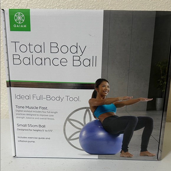 NEW GAIAM Blue Total Body Balance Ball 65 cm Stability Ball & Pump Unopened Box - Picture 1 of 2